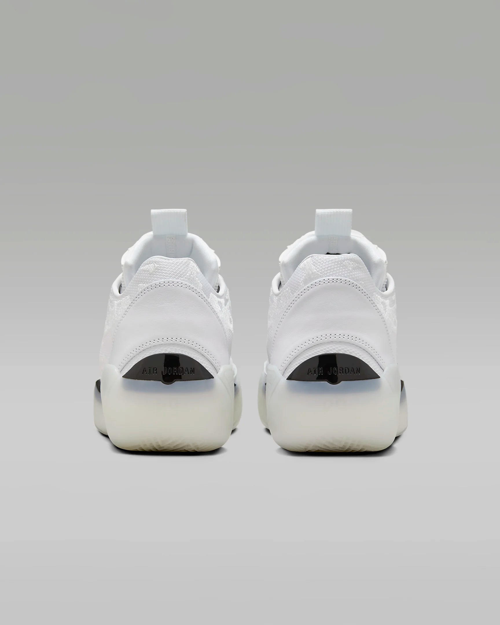 Nike Air Jordan XXXIX "Sol"
Basketball Shoes