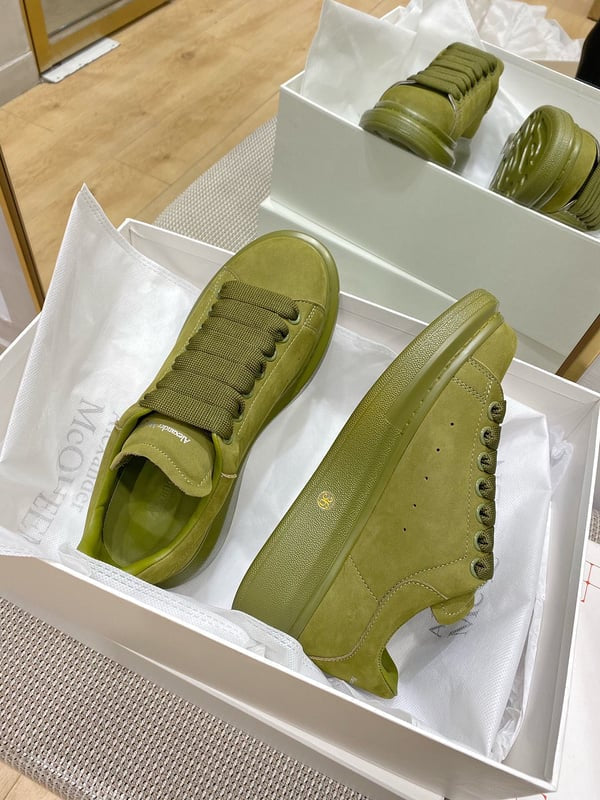 Alexander McQueen Oversized sneakers