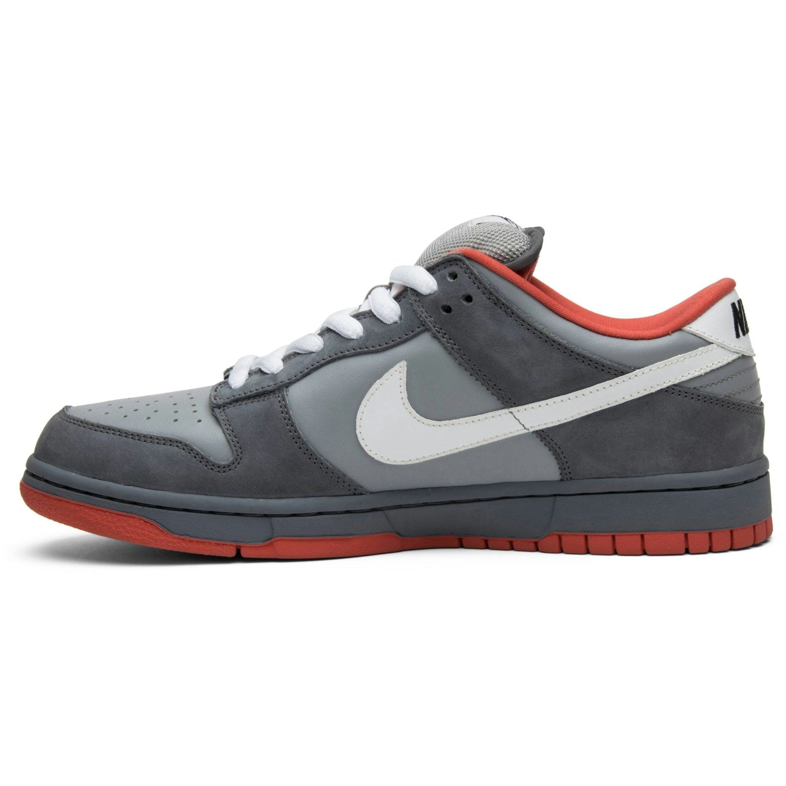 NIKE SB DUNK LOW PRO X JEFF STAPLE  ‘PIGEON’